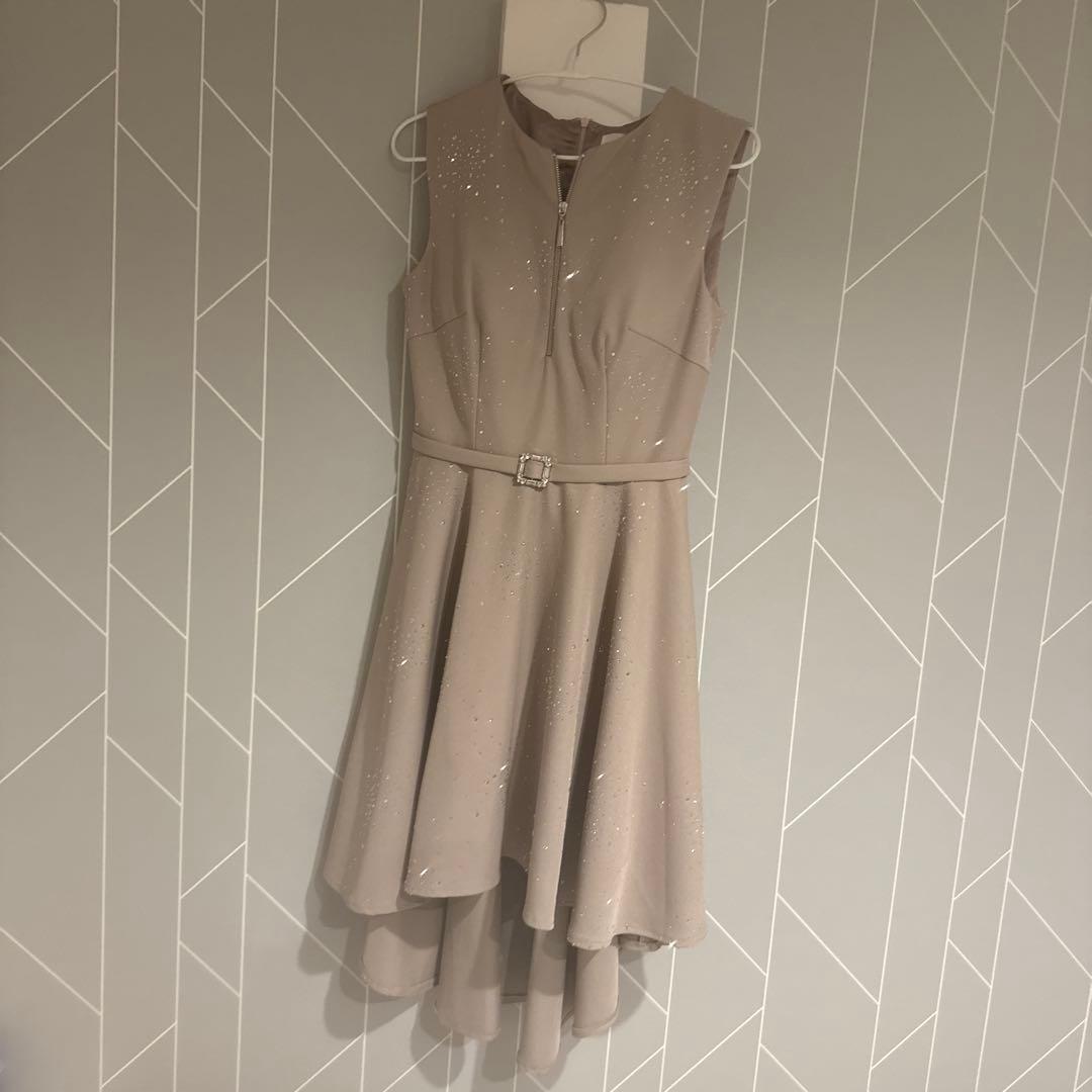 an ノースリーブフロントジップビジューベルトフィッシュテール キャバドレス