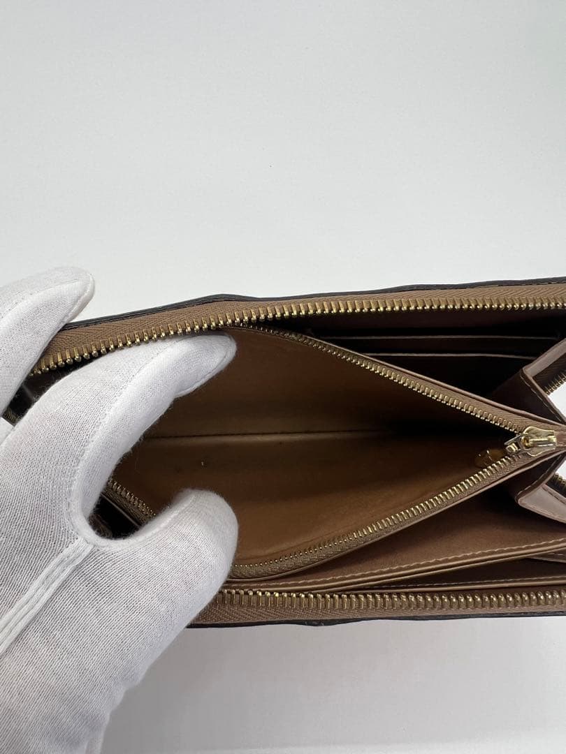 ルイヴィトン　ヴェルニ　ジッピーウォレット　財布