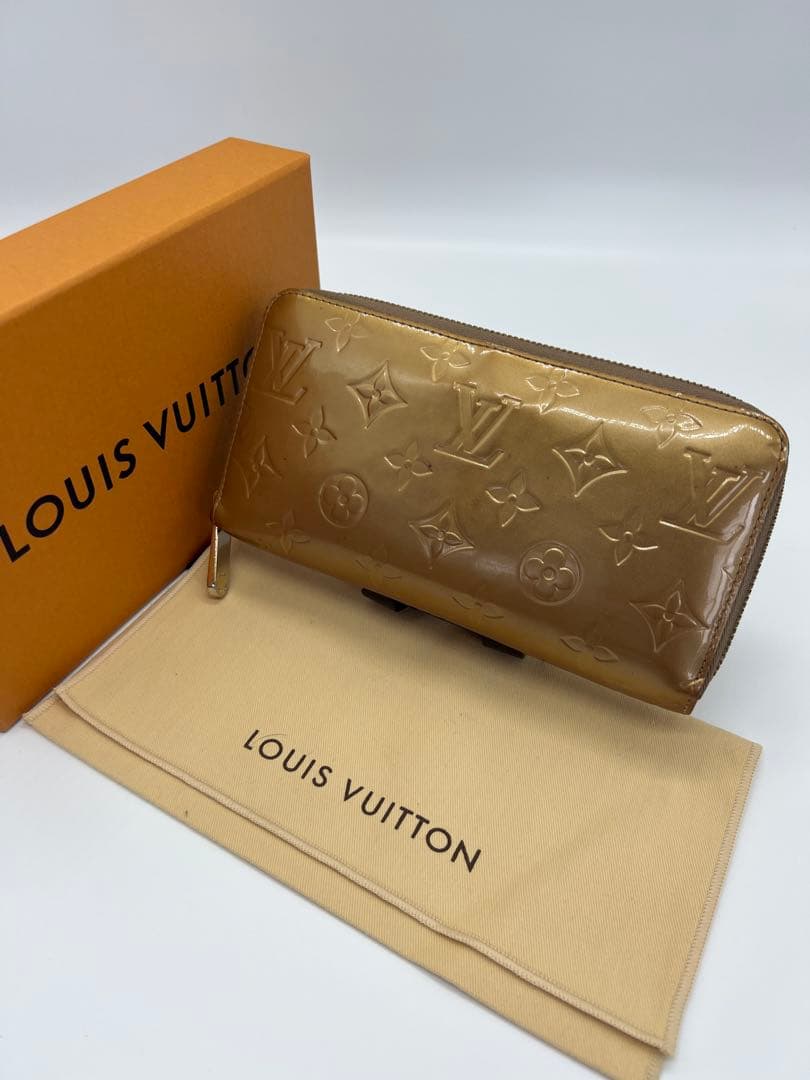 ルイヴィトン　ヴェルニ　ジッピーウォレット　財布