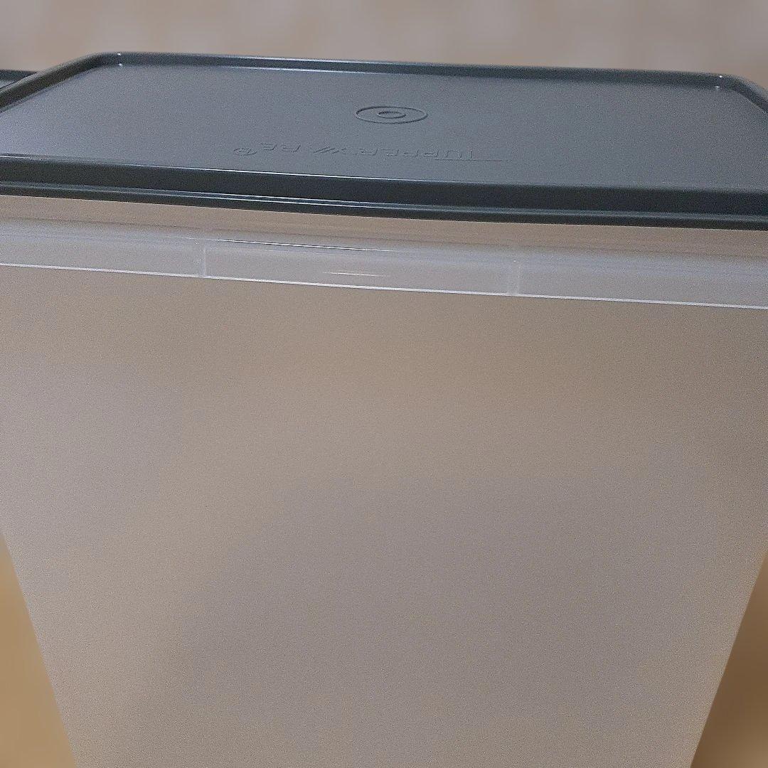 タッパーウェア(大)　長方形·丸形　 2コセット