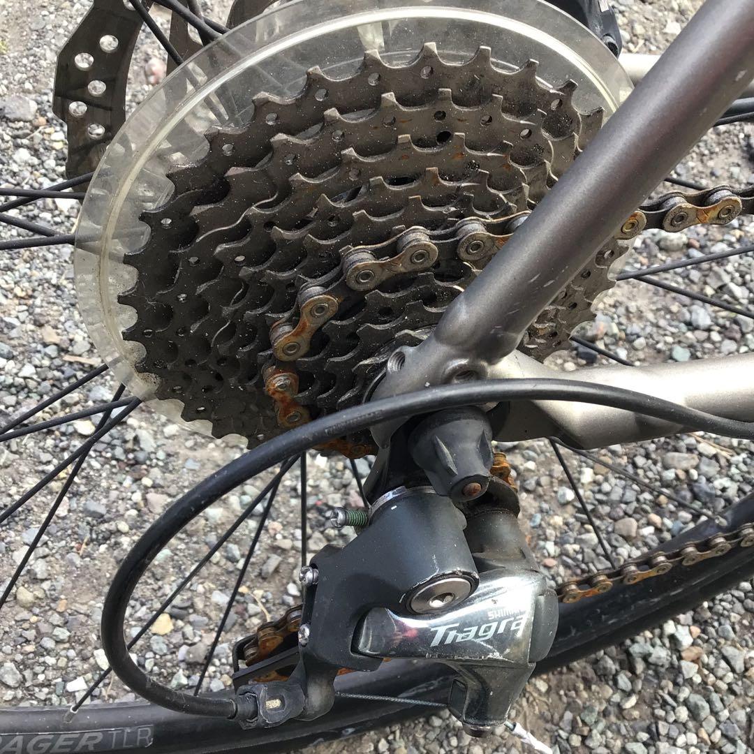 Trek FX 4 クロスバイク グレー