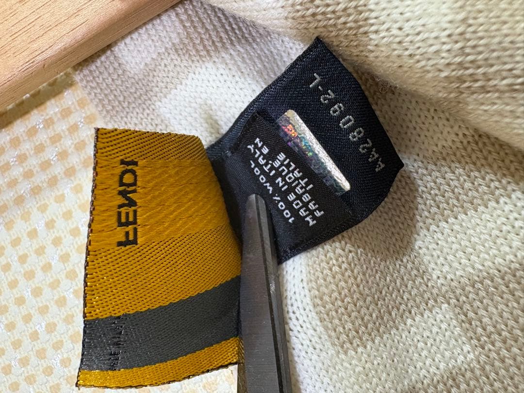 ク*タ様 FENDI デザインマフラー