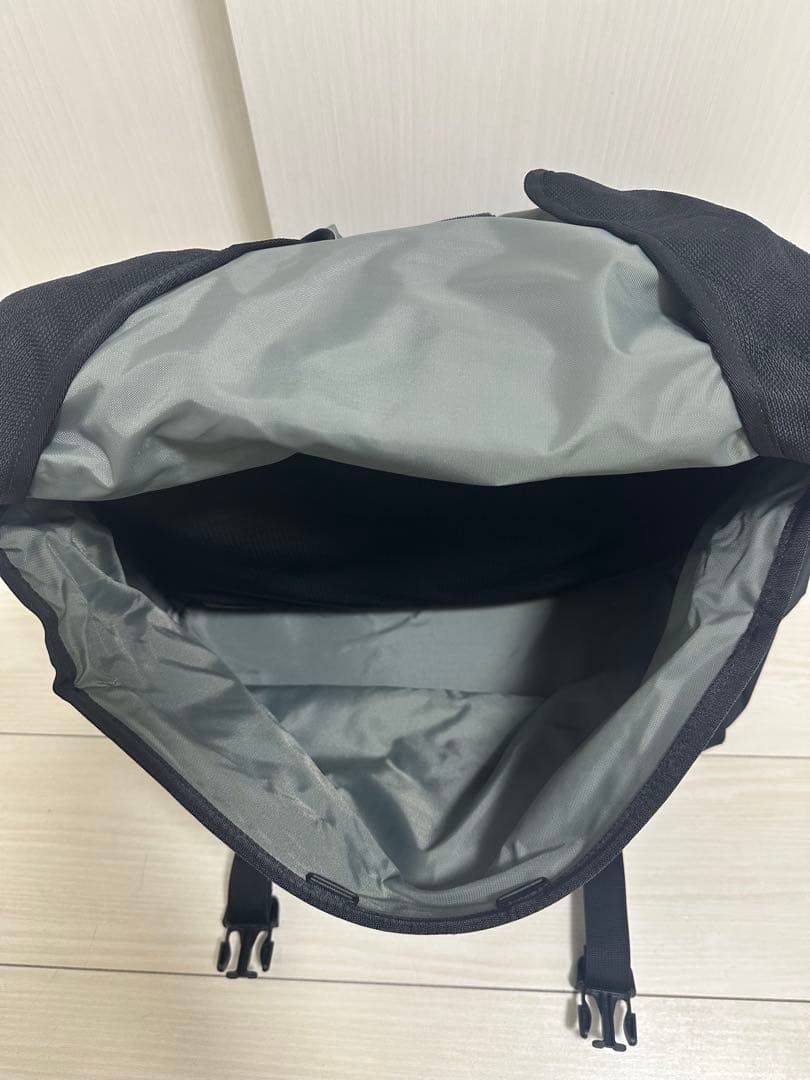 【ほぼ新品】BROMPTON Messenger Bag 13L Black