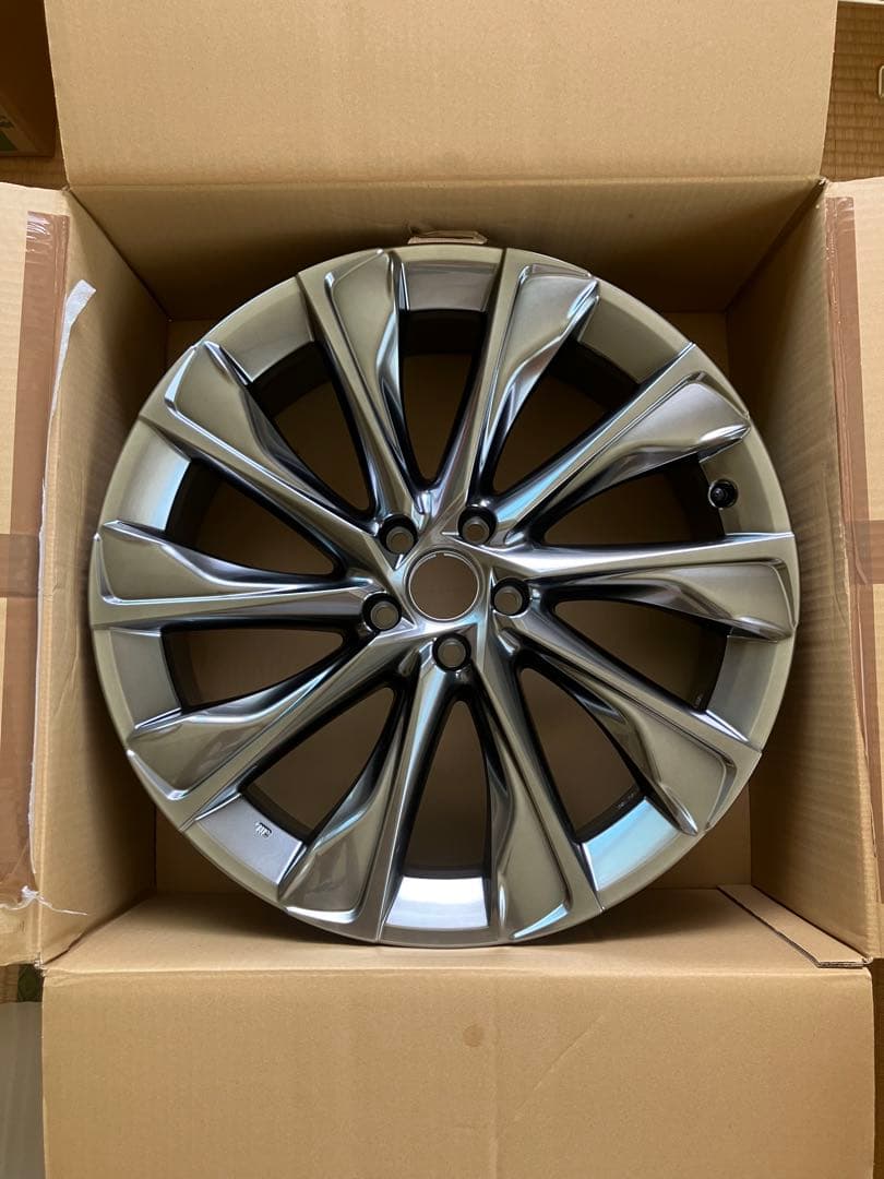 クラウンクロスオーバー　 【新車外し】　純正アルミホイール1本