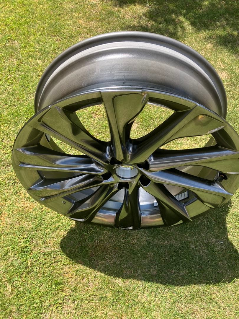 クラウンクロスオーバー　 【新車外し】　純正アルミホイール1本