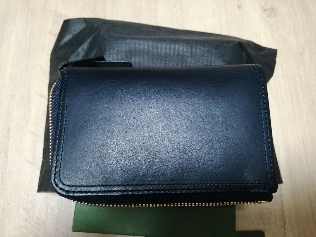 CORBO. ネイビー 二つ折り財布