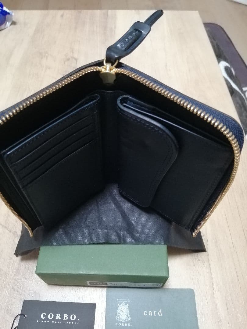 CORBO. ネイビー 二つ折り財布