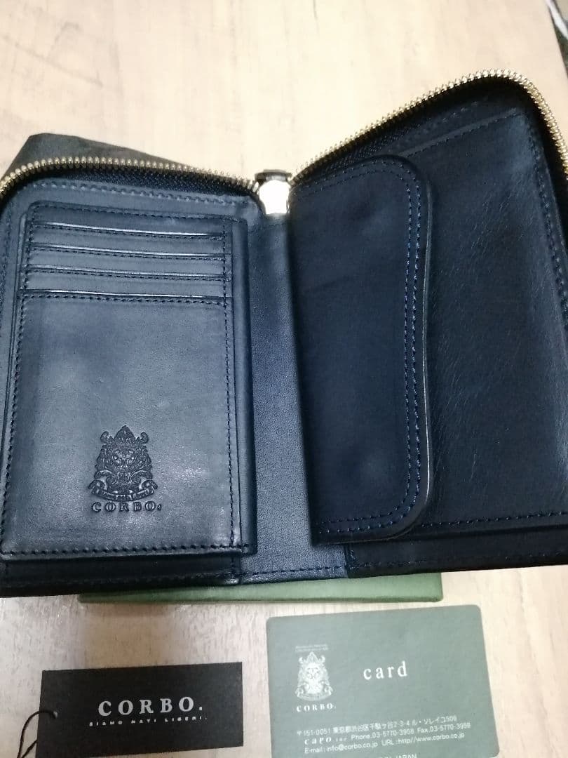 CORBO. ネイビー 二つ折り財布