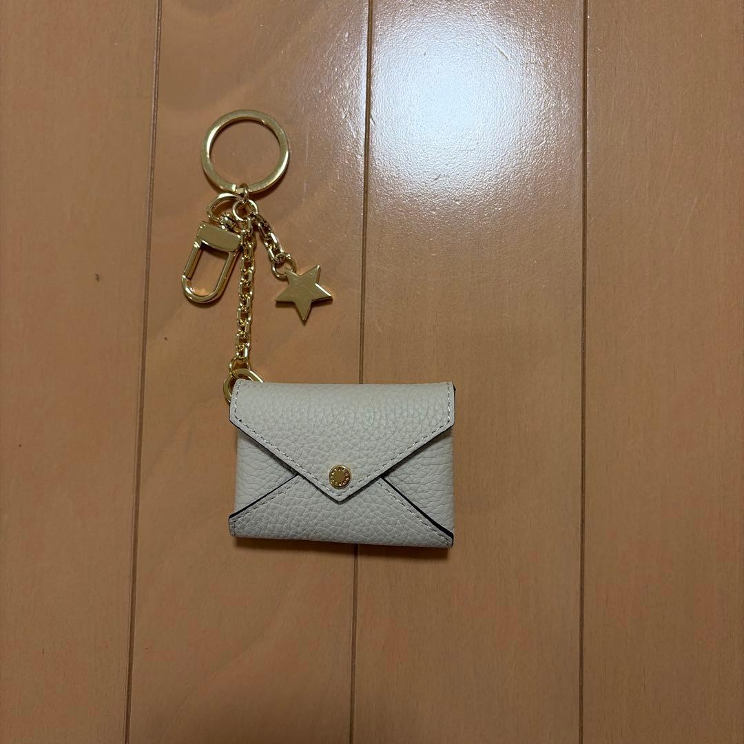 ボナベンチュラ スター チェーン キーホルダー シュリンクレザー ベージュ