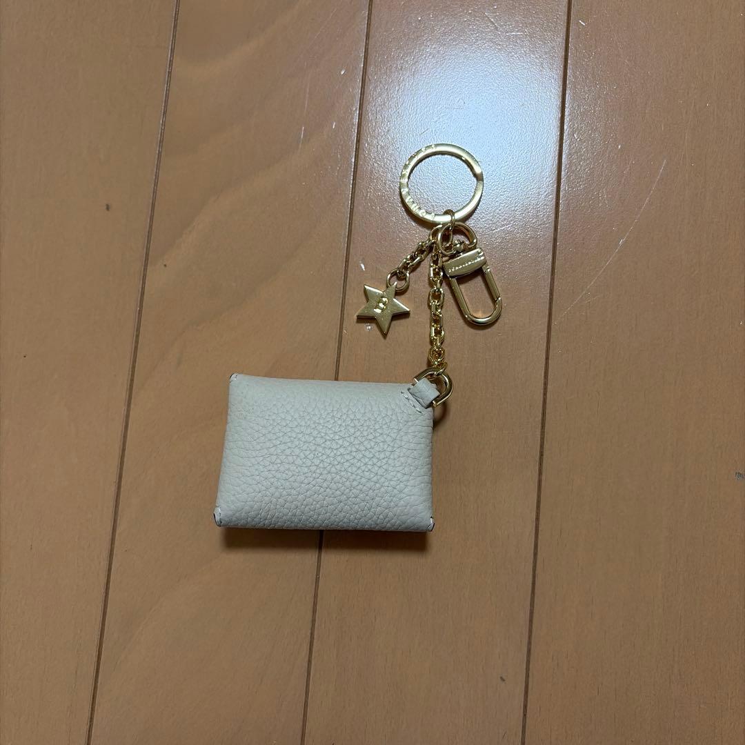 ボナベンチュラ スター チェーン キーホルダー シュリンクレザー ベージュ