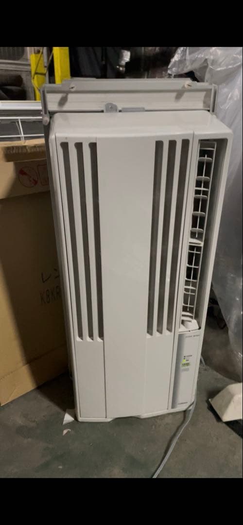 窓用エアコン 縦型 ホワイト