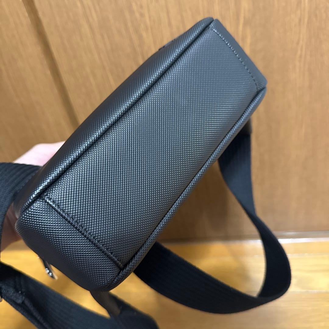 LACOSTE ラコステ　ショルダーバッグ　ブラック