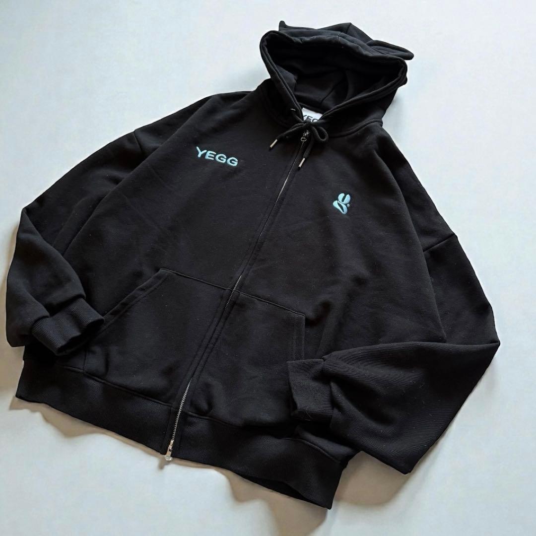 YEGG ジップアップパーカー　フーディ耳付き ブラック 韓国 刺繍ロゴ