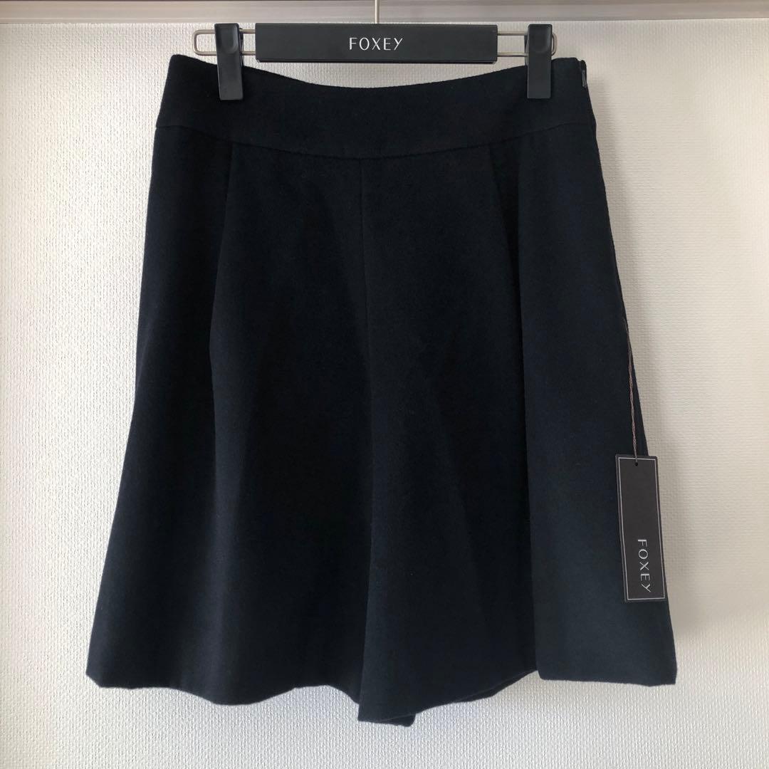 新品　フォクシー　カシミヤパンツ　キュロット風濃紺ネイビー　上質　定価10万円超