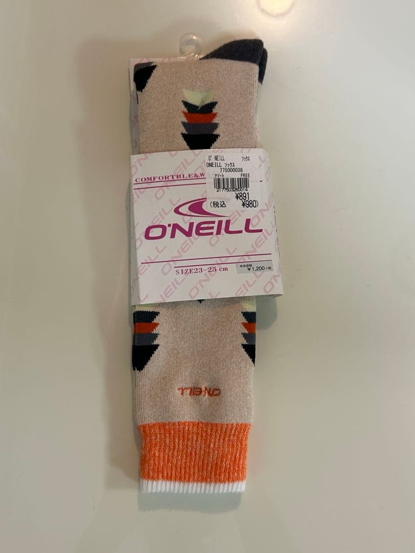 【新品】スノーボードウェアセット（ジャケット、パンツ、靴下）