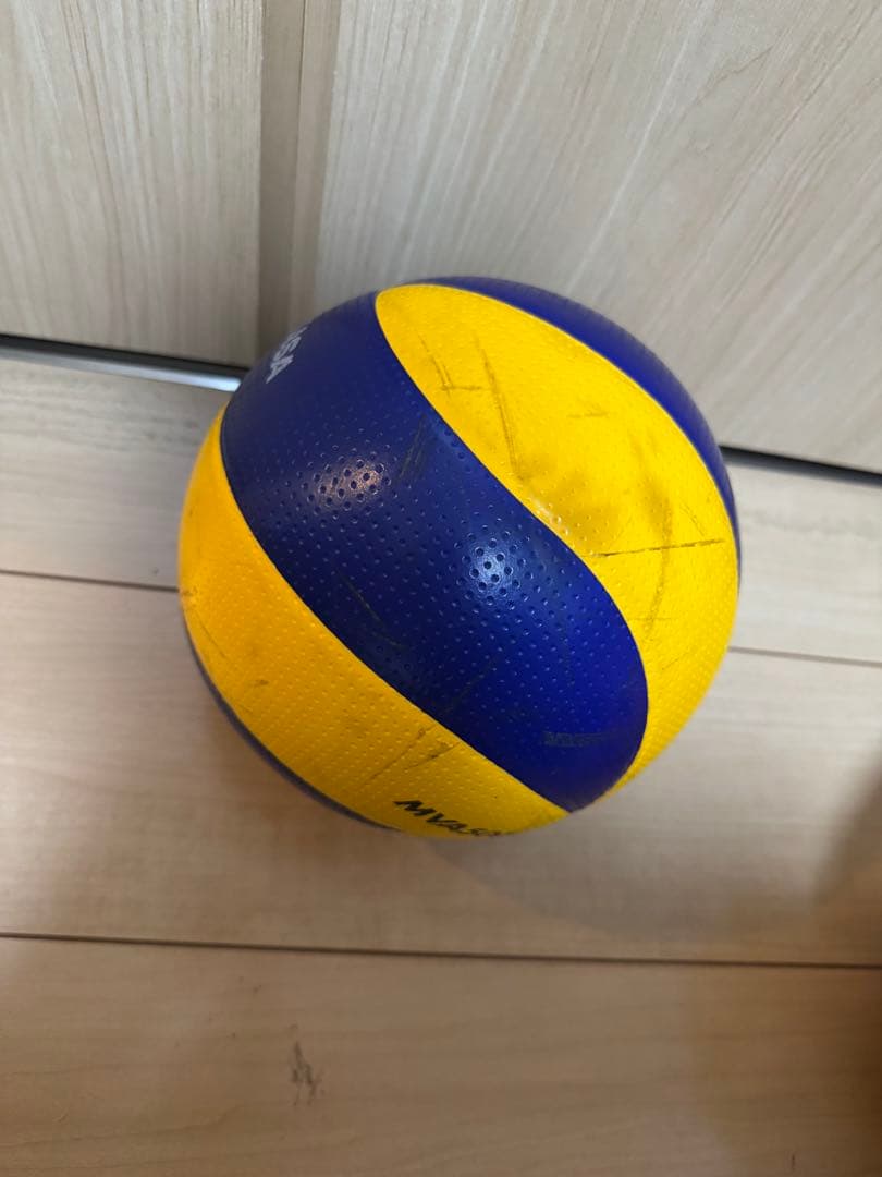 バレーボール　軽量四号球　６個