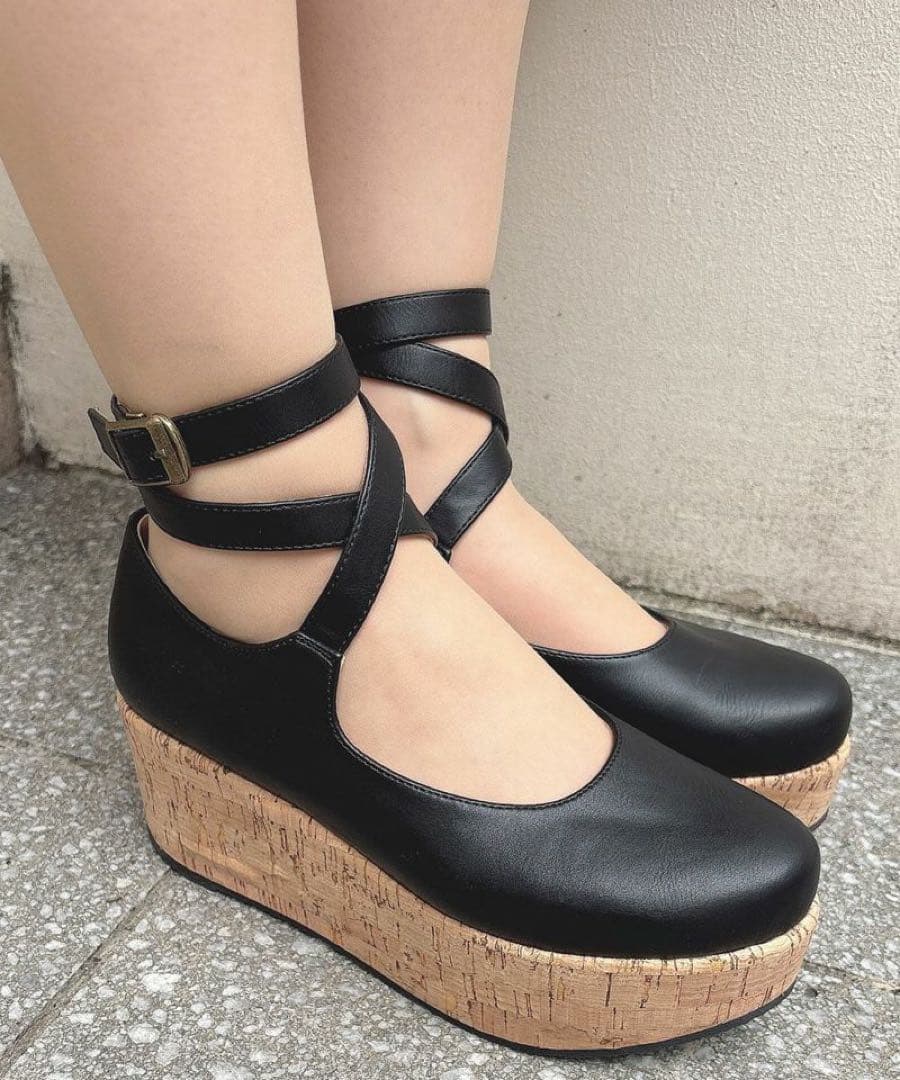 クロスストラップ 厚底パンプス 黒 M