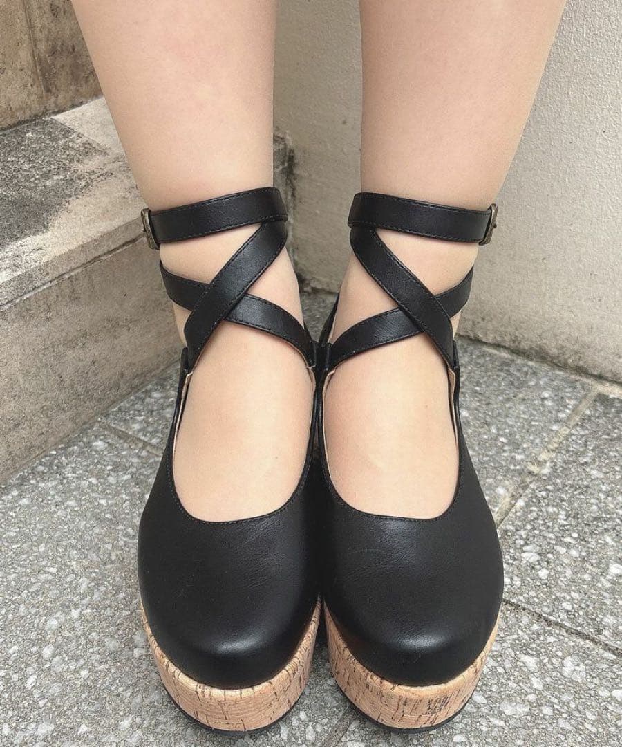 クロスストラップ 厚底パンプス 黒 M