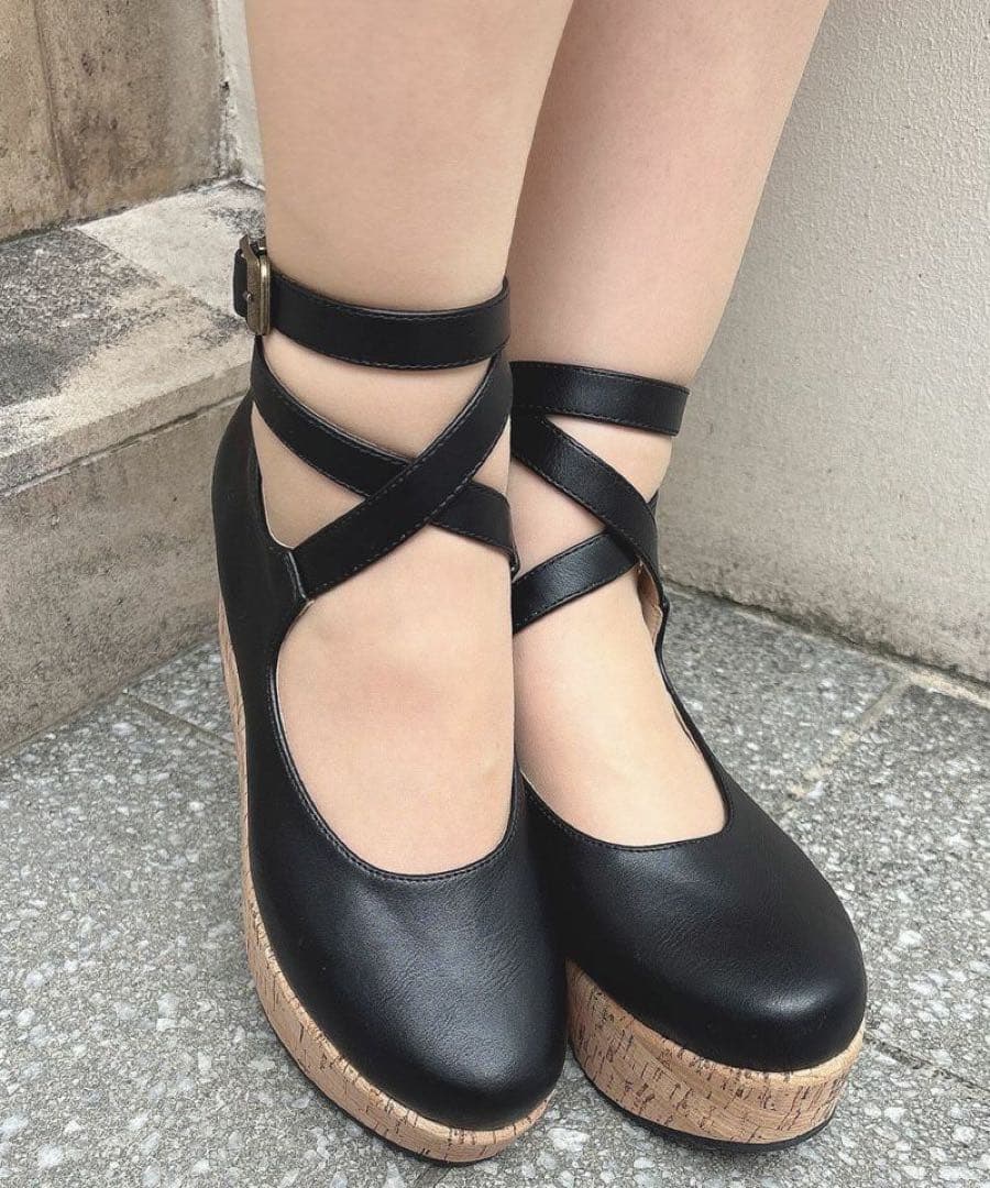 クロスストラップ 厚底パンプス 黒 M