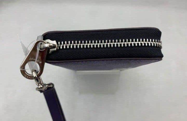 新品未使用コーチ長財布パープルシグネチャーレディースメンズ送料無料即日発送