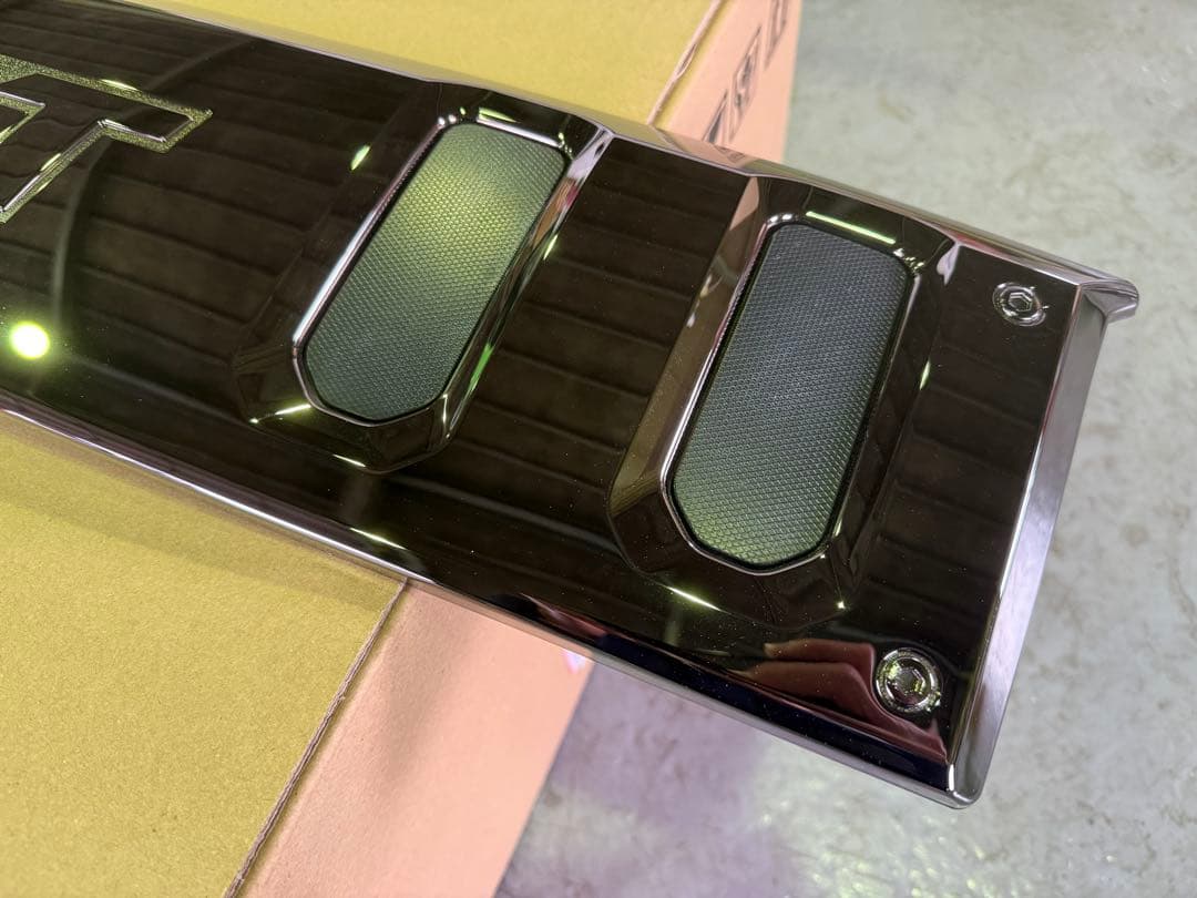 ダイハツ　タフト　LA900s フロントグリル　ラジエターグリル　クロームメッキ