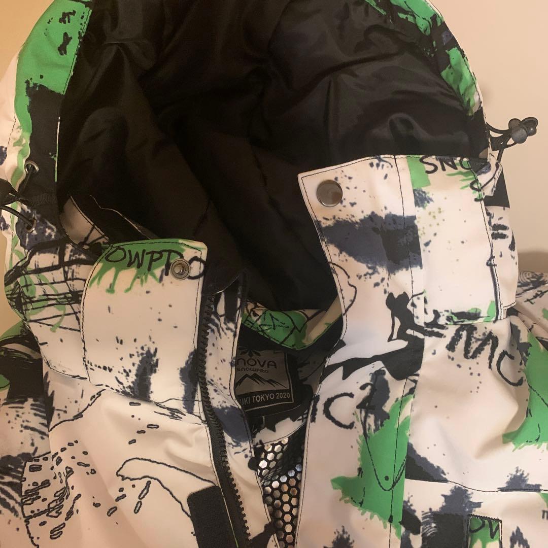 スノボーウェア上下（一回しか使ってません）