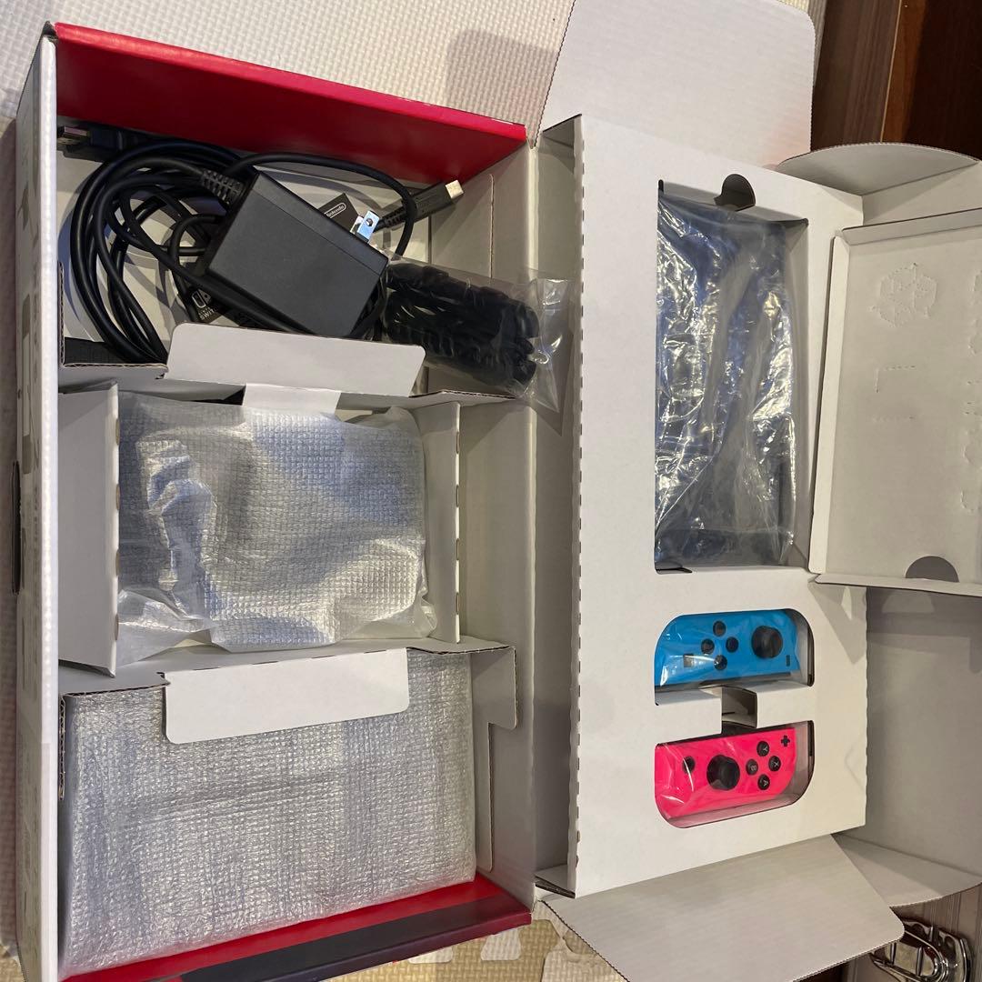 ル*ュ様 完品　Nintendo Switch 本体　バッテリー強化　付属品有り