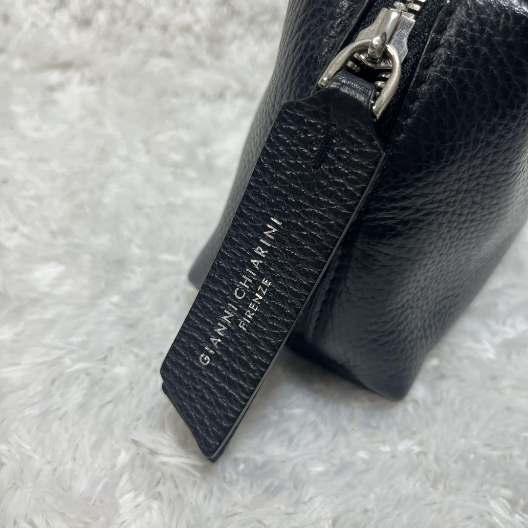 【極美品】GIANNI CHIARINI アリファ S ショルダーバッグ　黒