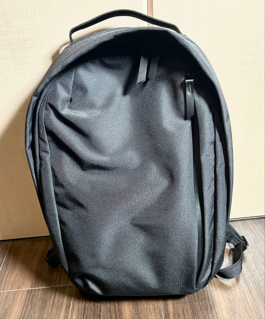 ほぼ新品✨アルパカ メトロバックパック 12ℓ✨おしゃれな最小軽量リュック