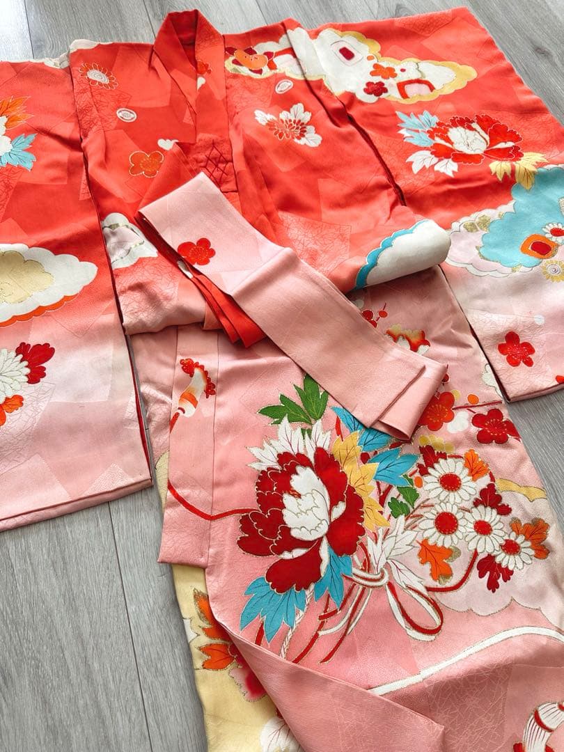 アンティーク 女児 お宮参り 祝い着 赤ピンクぼかし 金彩 金駒刺繍 長襦袢付き