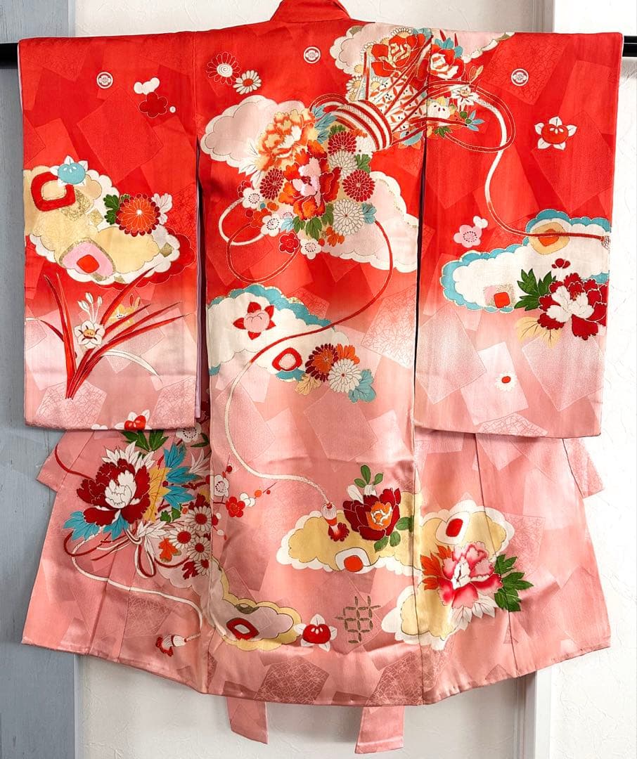 アンティーク 女児 お宮参り 祝い着 赤ピンクぼかし 金彩 金駒刺繍 長襦袢付き