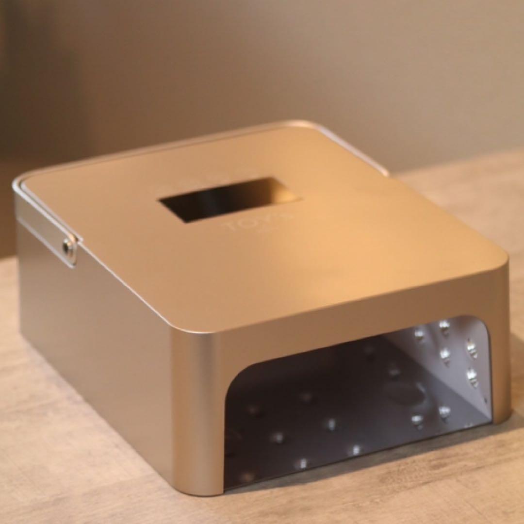 トイズ　TOY's ×INITY ハイブリッドライト ネイル　新品未使用