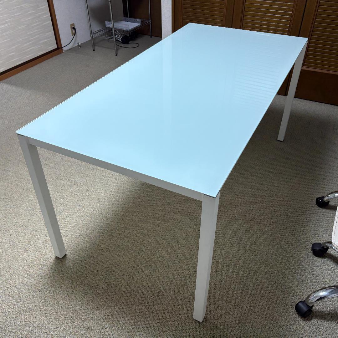 ガラス天板テーブル 150cm幅 奥行75cm ダイニングテーブル　白
