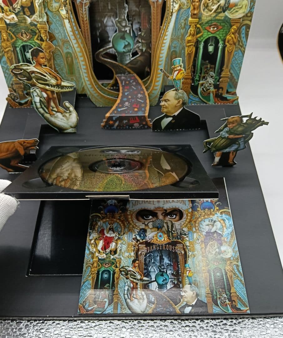 マイケル・ジャクソン \"DANGEROUS\"コレクターエディション 限定生産盤