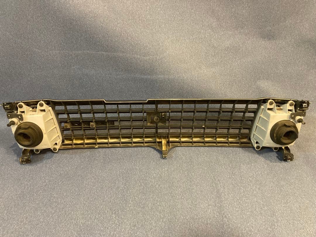 トヨタ　マーク2 GX71 純正フロントグリル　美品