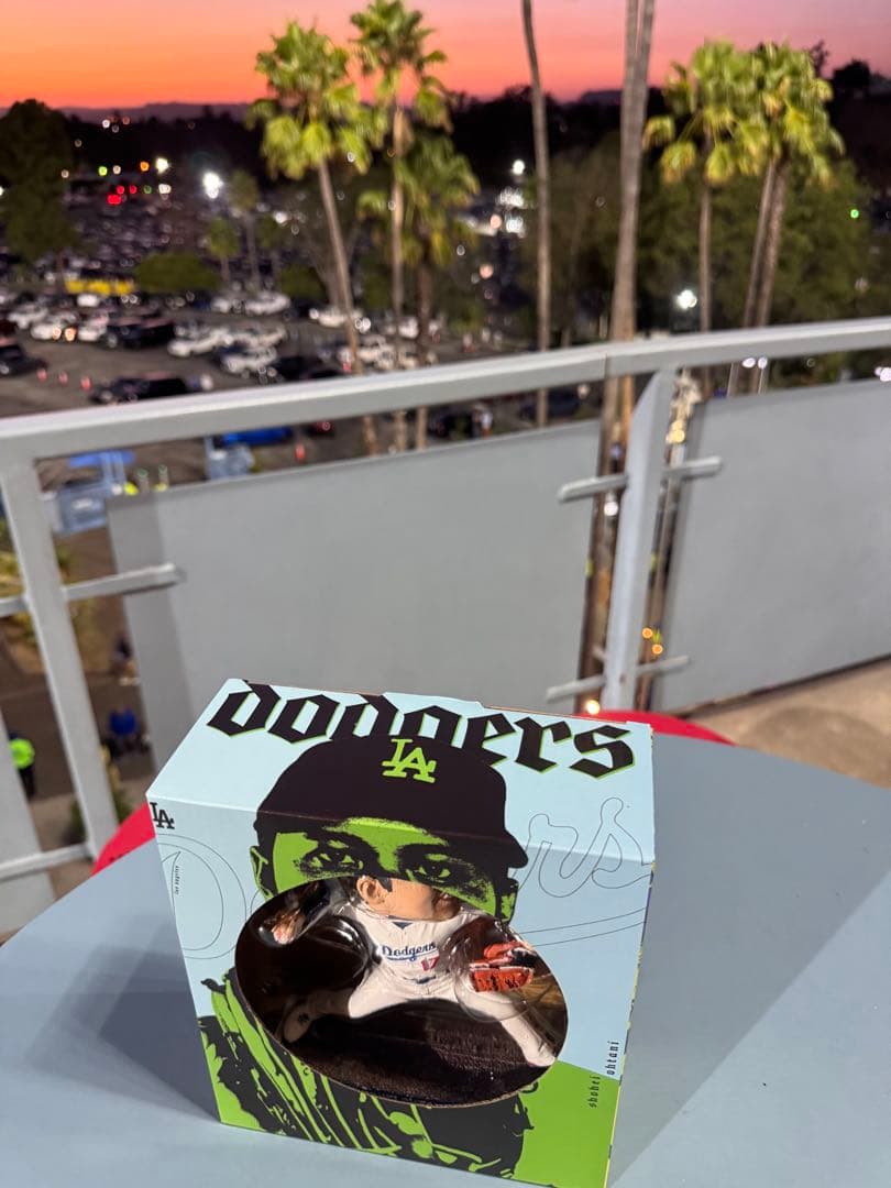 大谷翔平　ボブルヘッド　投手　ドジャース　来場者限定　スタジアム配布　冊子付
