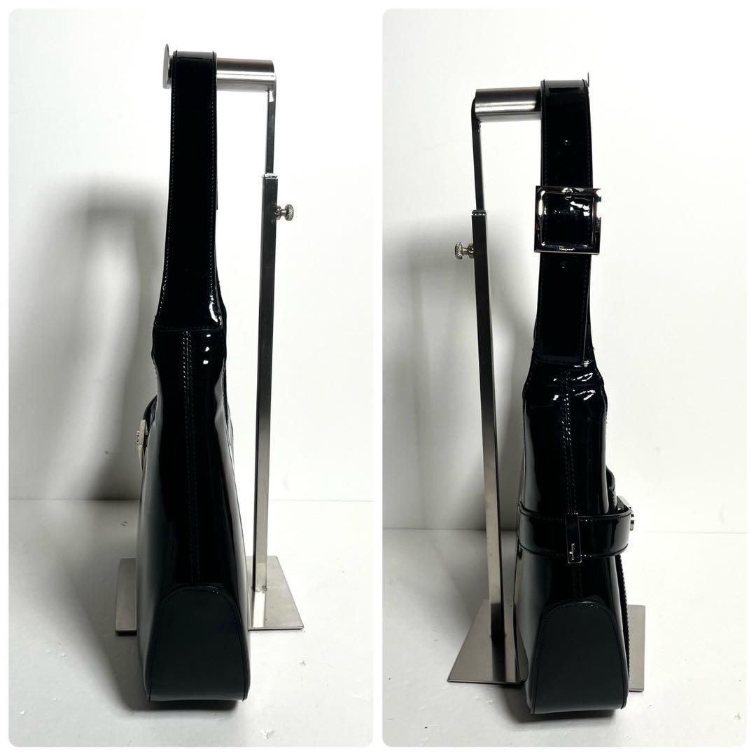 【極美品✨】フェラガモ ガンチーニ ホーボバッグ ワンショルダー レザー 黒