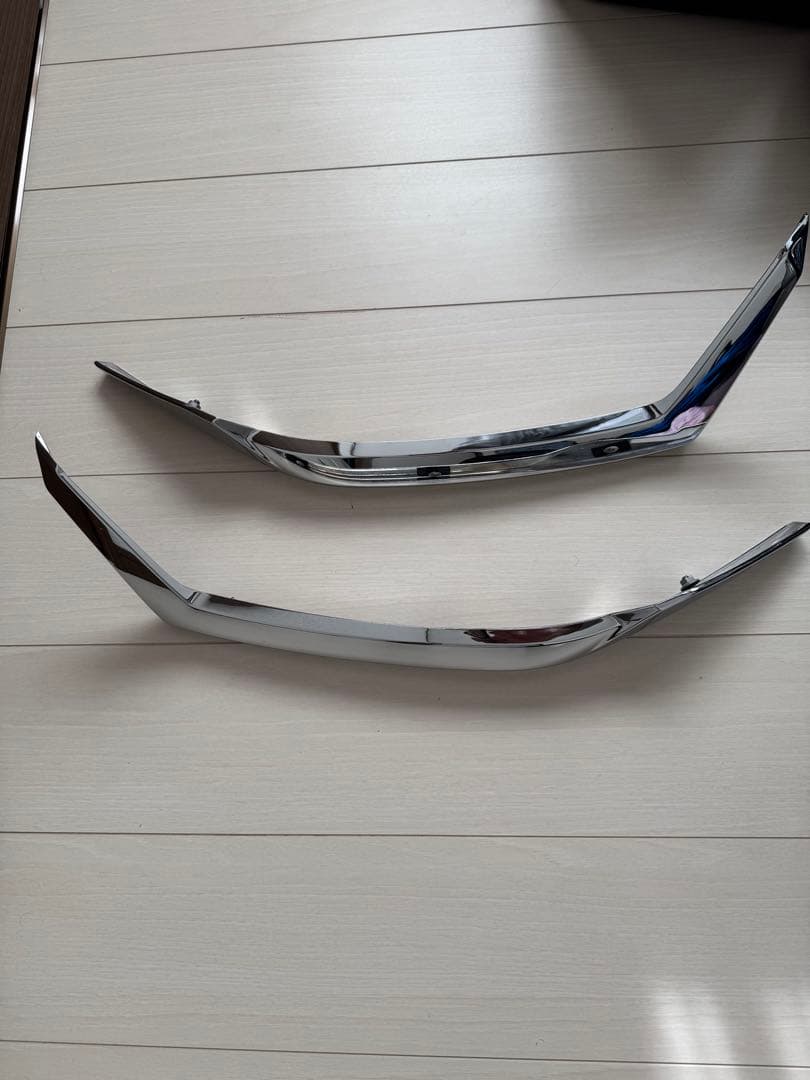 カローラクロス　MODELLISTA フロントスポイラーガーニッシュ