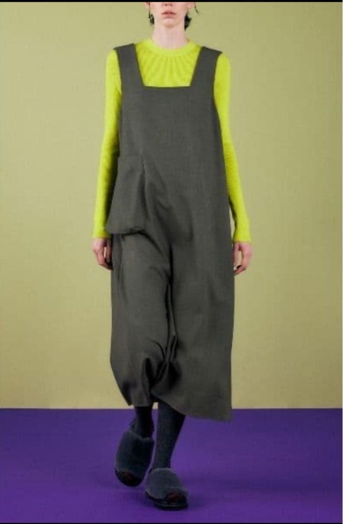 楽助エンフォルド　スクエアネックレイヤードドレス