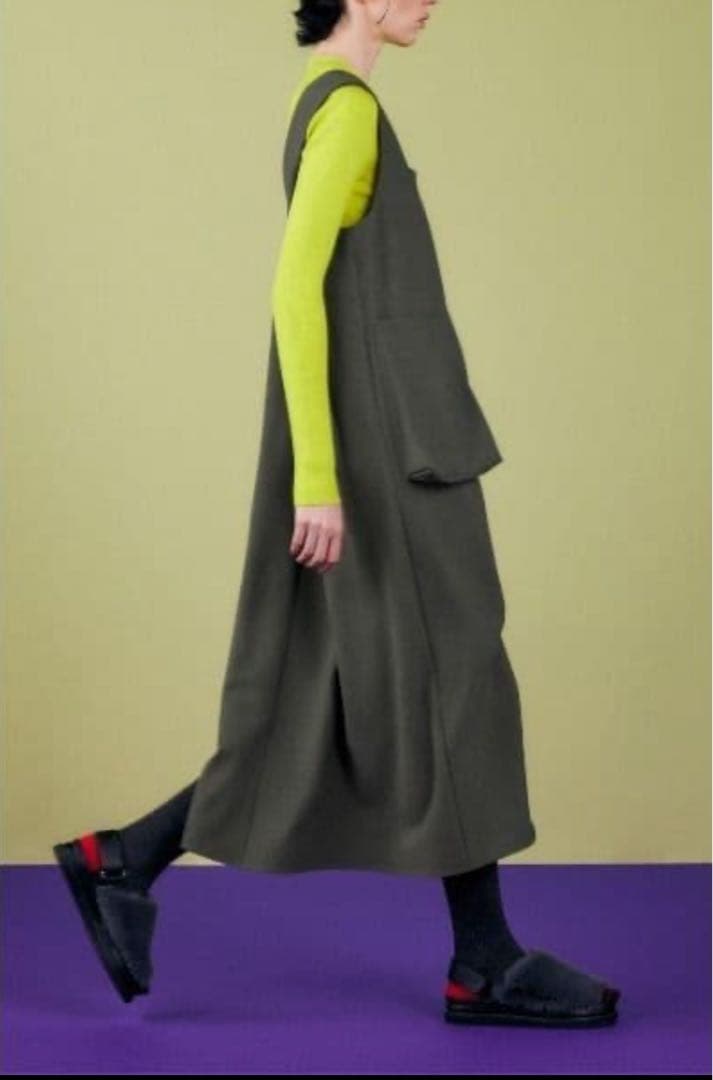 楽助エンフォルド　スクエアネックレイヤードドレス