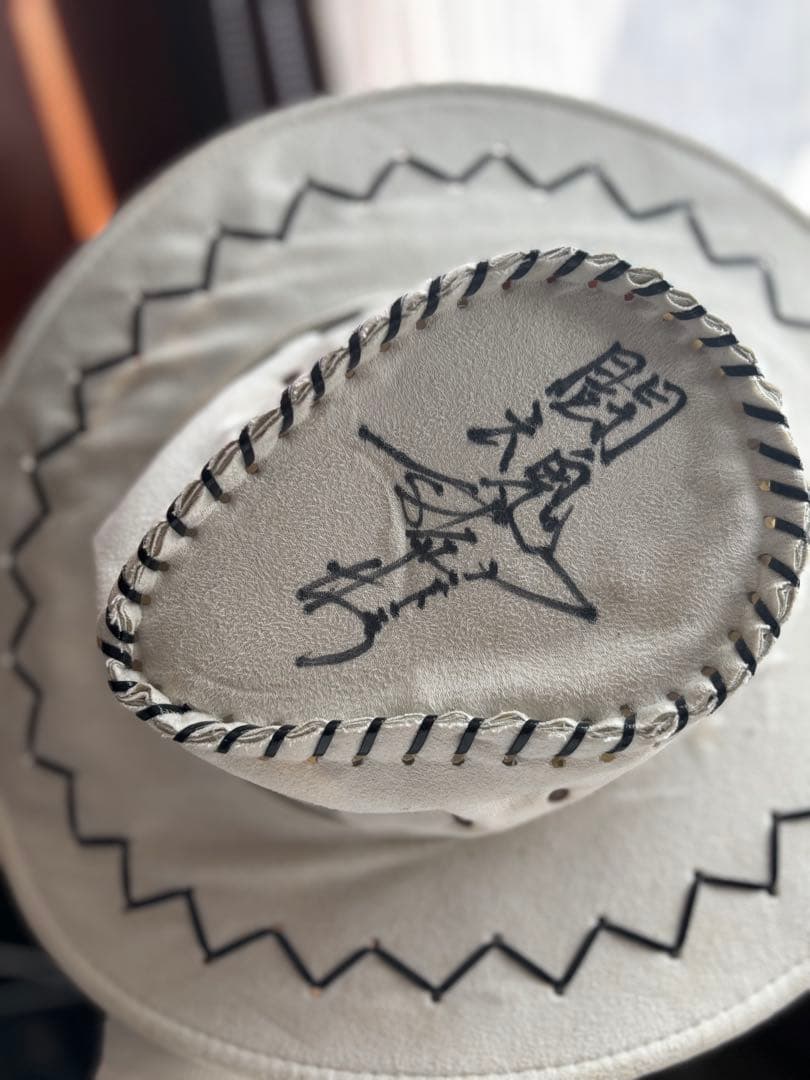 猪木氏の直筆サイン　カウボーイハット