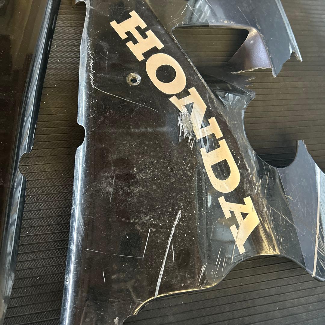 HONDA 外装パーツ 黒色 擦り傷あり