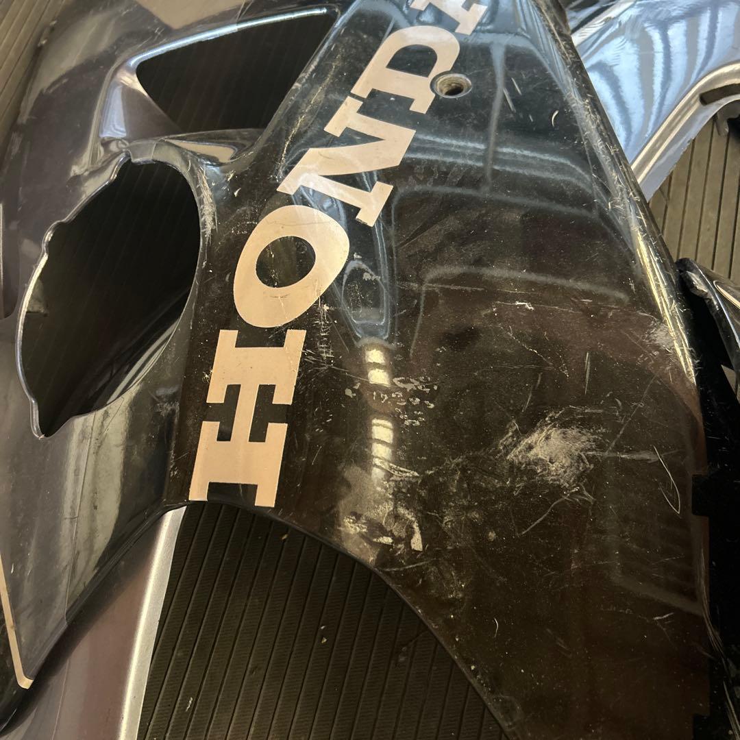 HONDA 外装パーツ 黒色 擦り傷あり