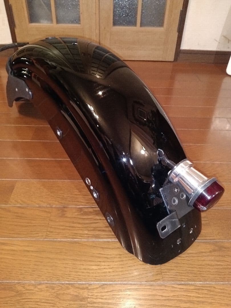 ハーレースポーツスターブラック フェンダー テールランプ付き