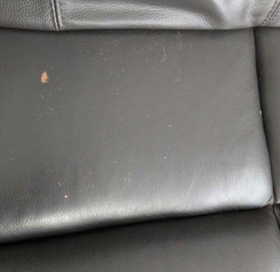 【かねたや】【19日まで値下げ】高級感あふれる本革2人掛けソファ