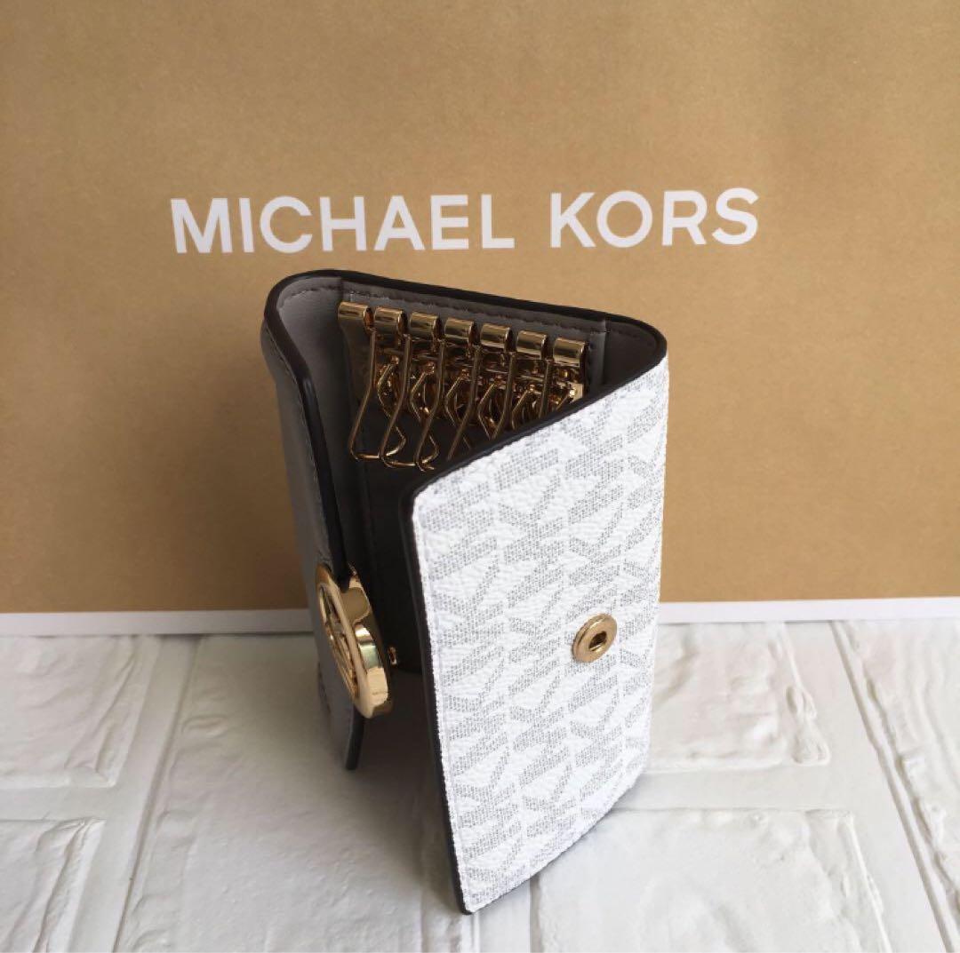 新品 マイケルコース MICHEAL KORS グレーホワイト キーケース