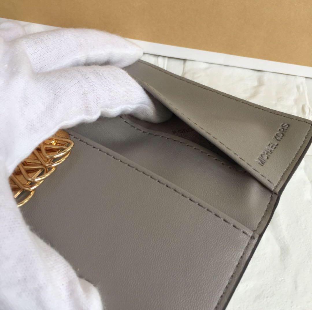 新品 マイケルコース MICHEAL KORS グレーホワイト キーケース