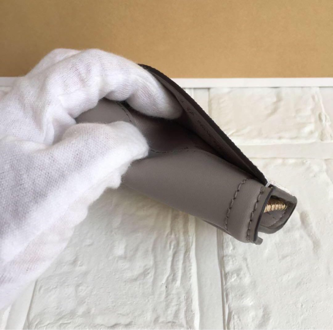 新品 マイケルコース MICHEAL KORS グレーホワイト キーケース