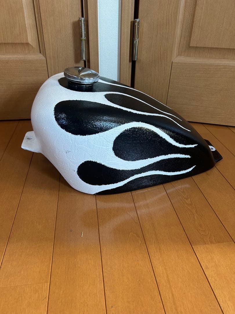 T&F ドラッグスター400 スポーツスタータンク フレイムス塗装 スポタン