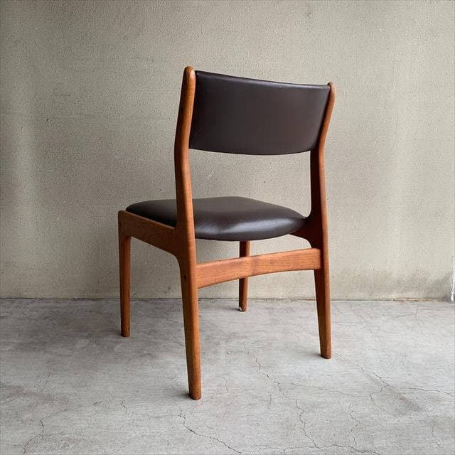 デンマークd-scanのヴィンテージチークフレームダイニングチェア